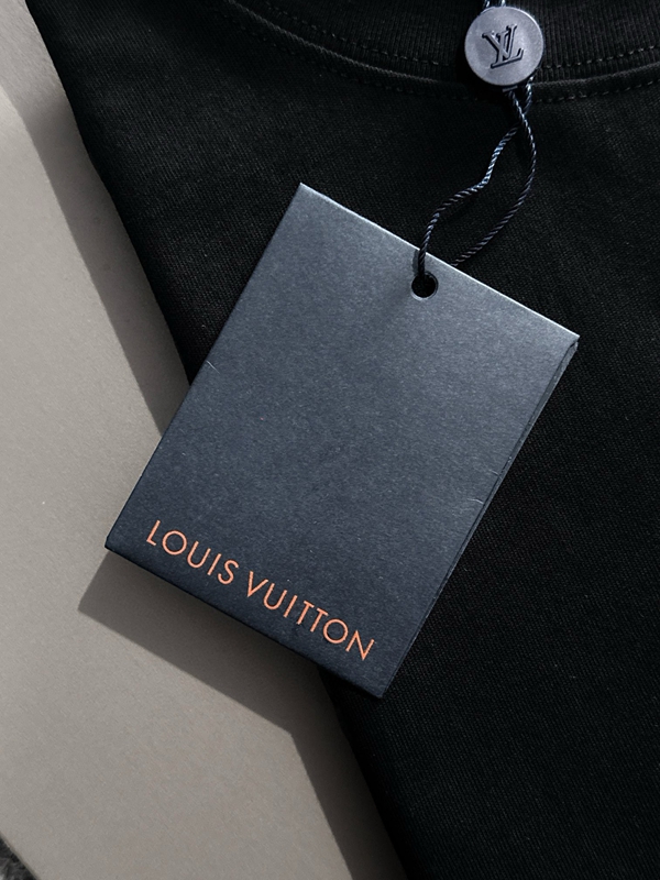 ブランドTシャツ角部分ディテール